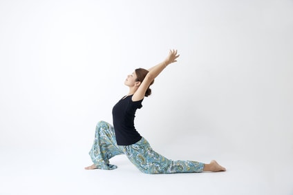 三日月のポーズ