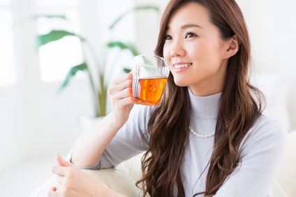お茶 女性