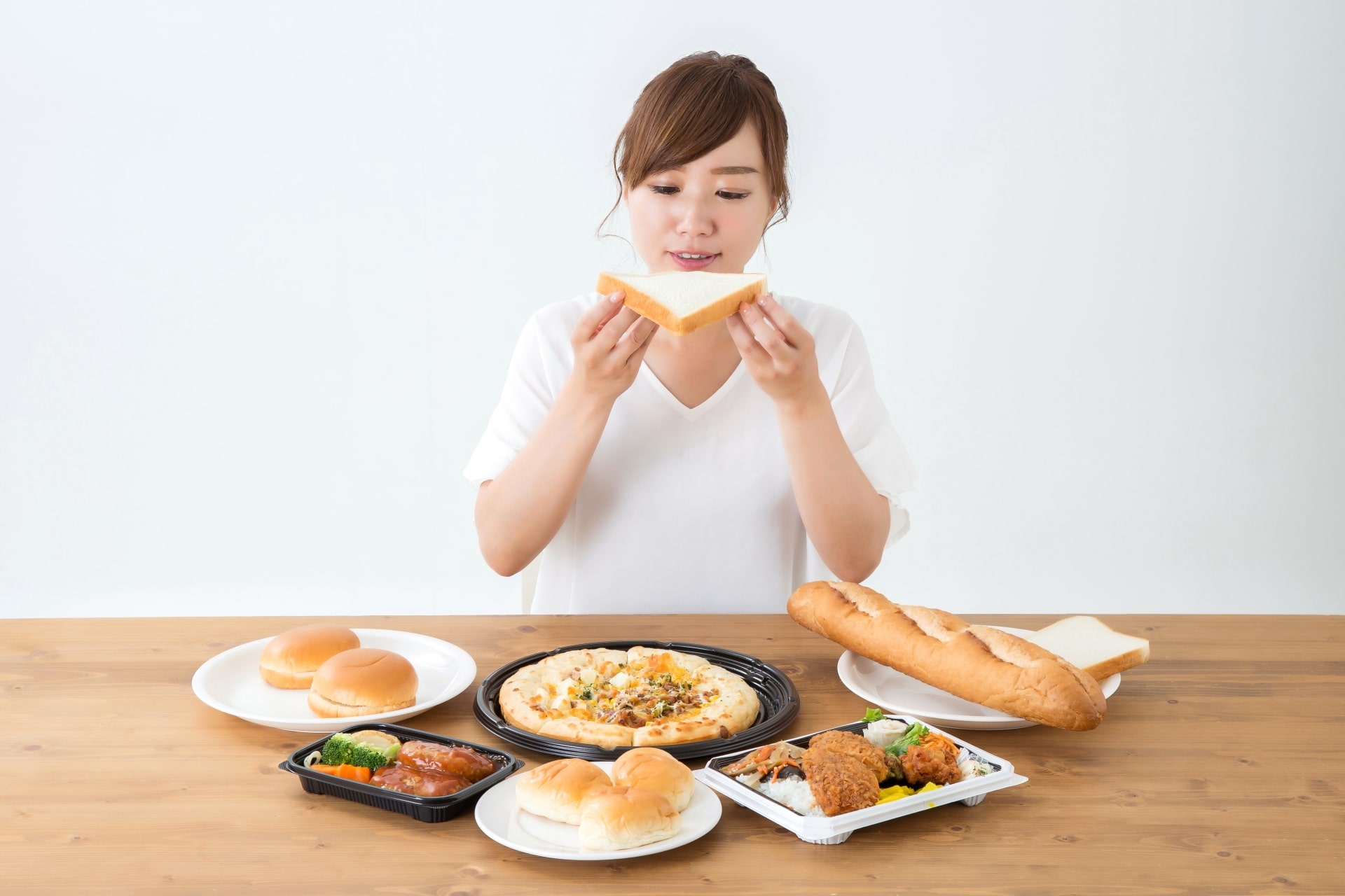 食べる　女性