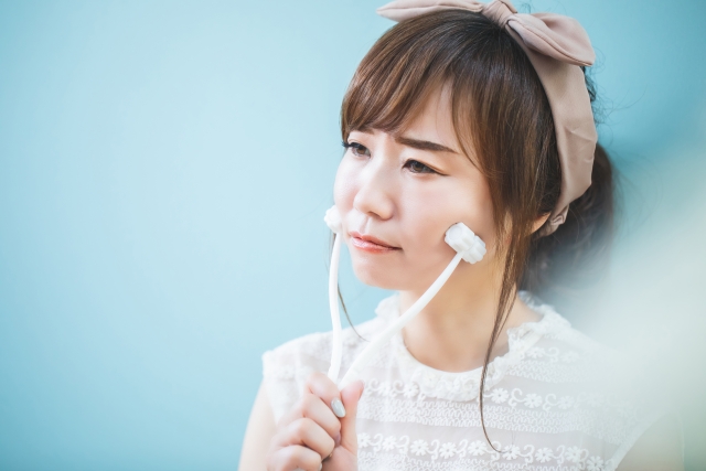 女性 顔 マッサージ